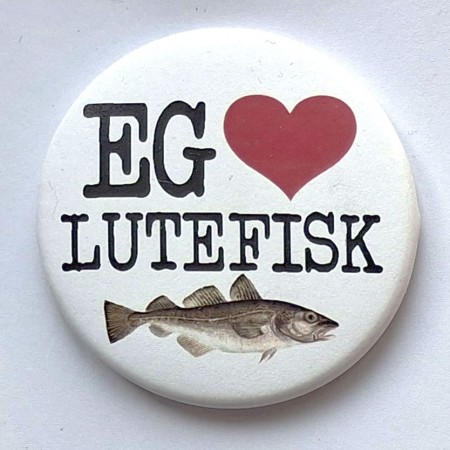 Eg elsker lutefisk - 32 mm button med nålefeste